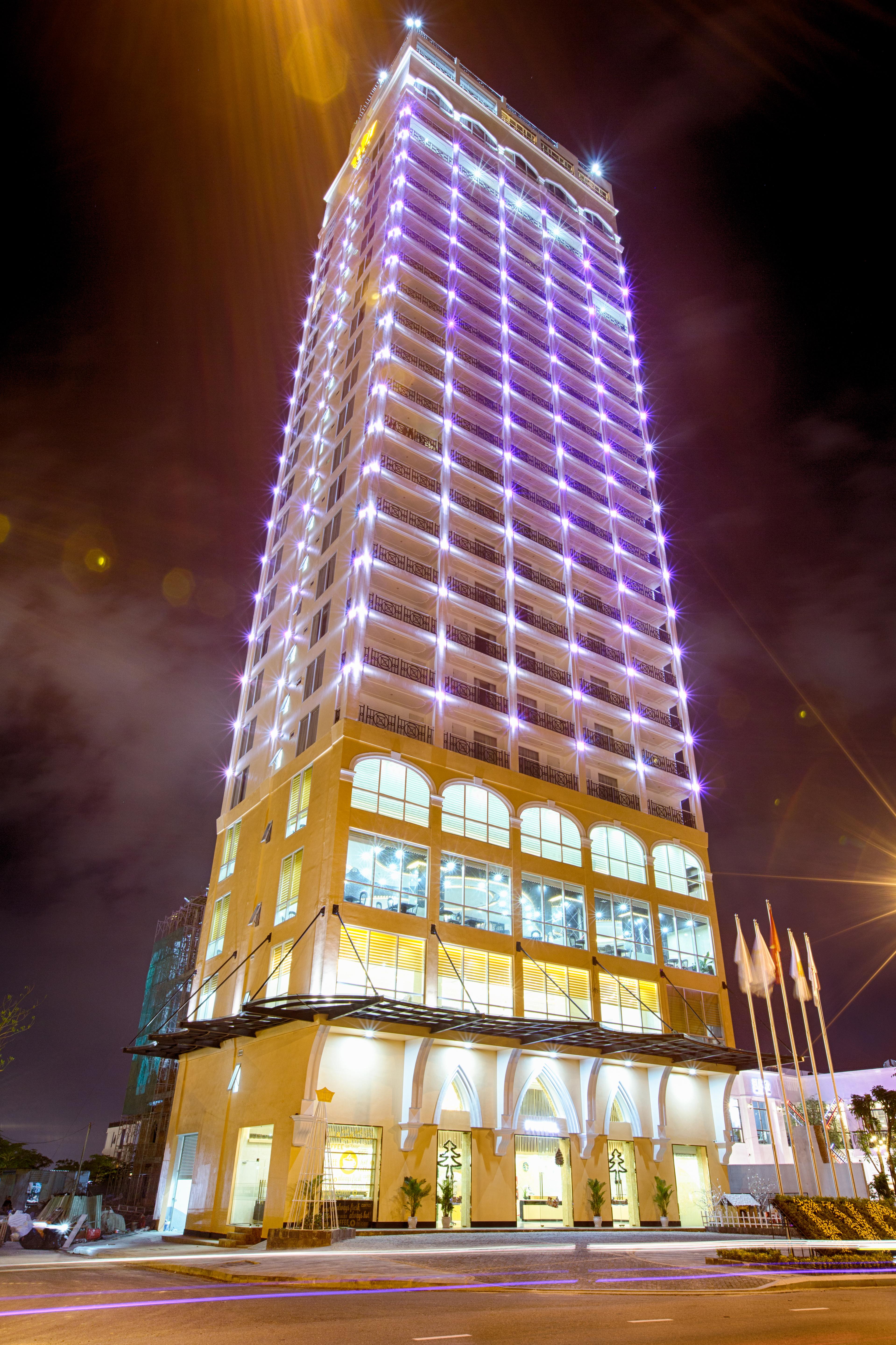 Hotel Fivitel Đà Nẵng Extérieur photo